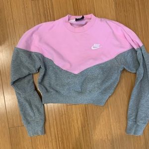 Pink/gray Nike crop sweatshirt XS